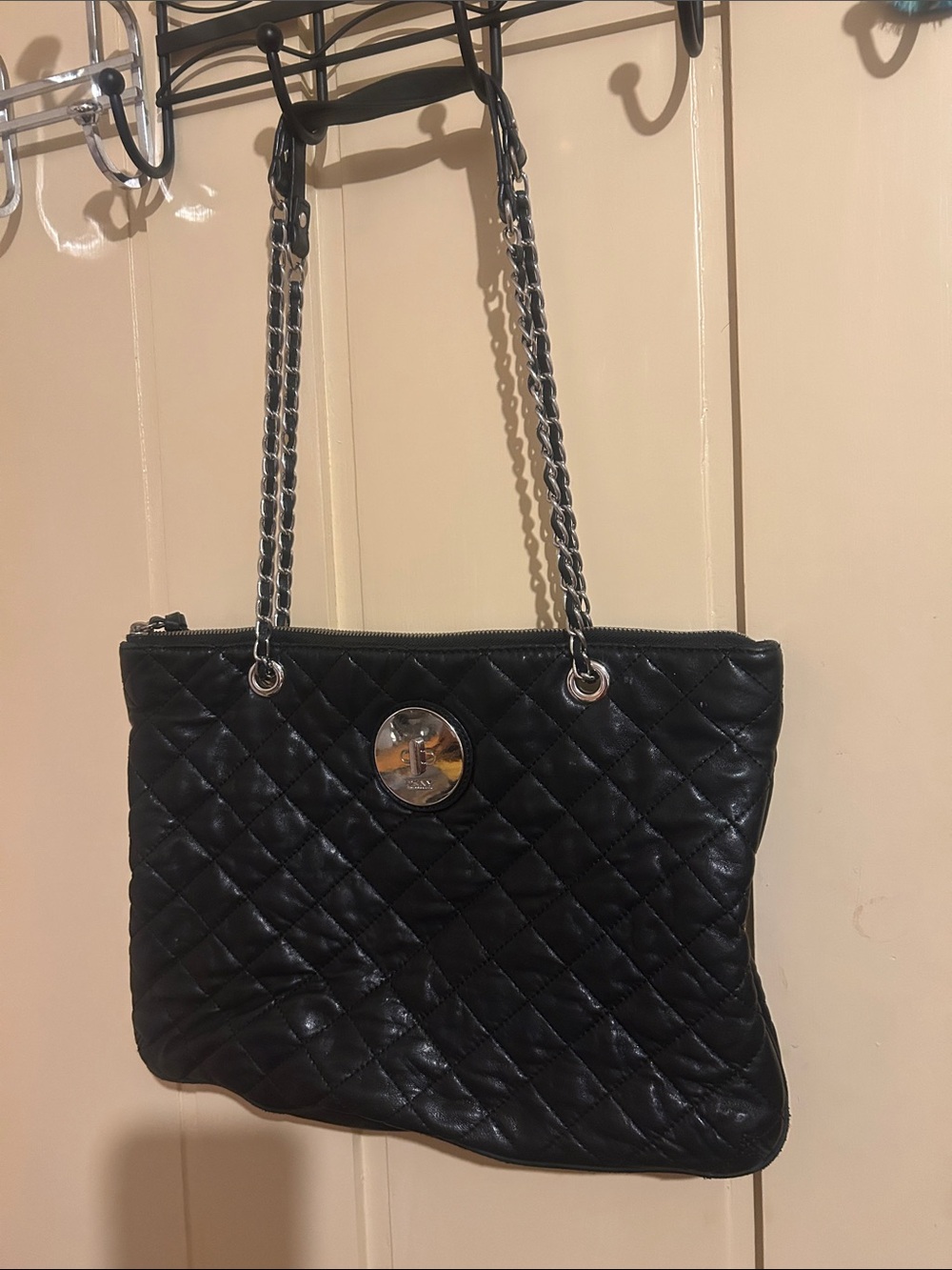 DKNY Quilted Black Shoulder Bag with Chain-Strap and Round Logo